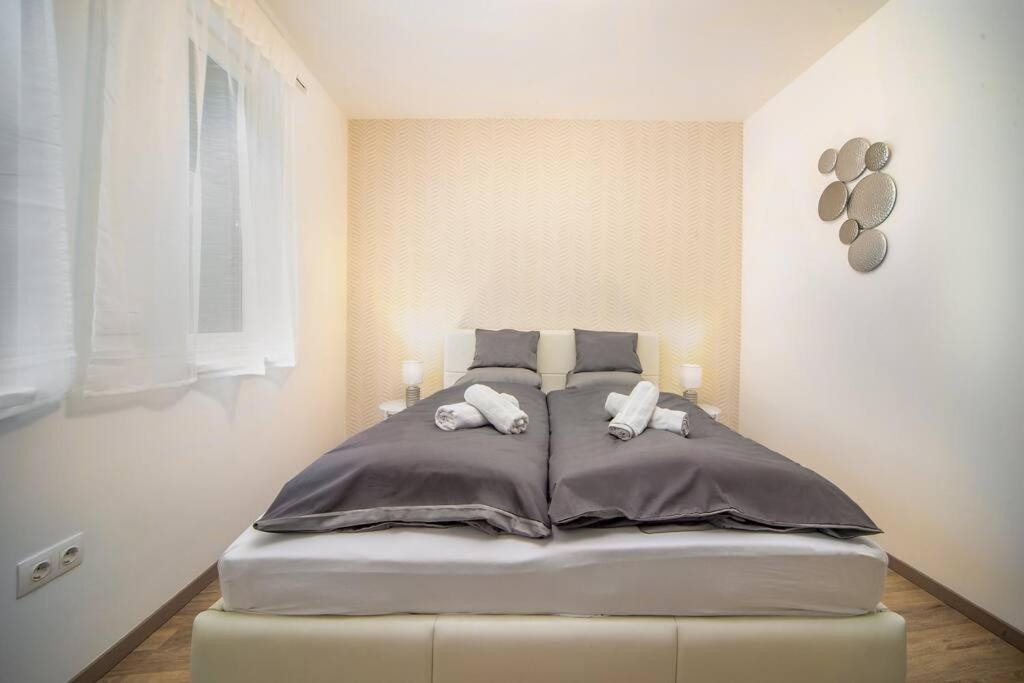 Grace Pine Apartment 1 부다페스트 외부 사진